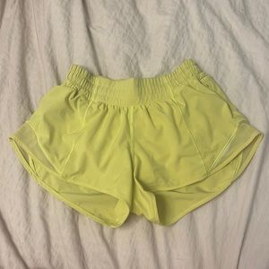 Lululemon hotty hot shorts size 4 2.5 inch electric lemon